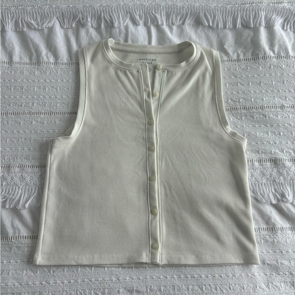 American Eagle Off-White Buttoned Top - Picture 1 of 4